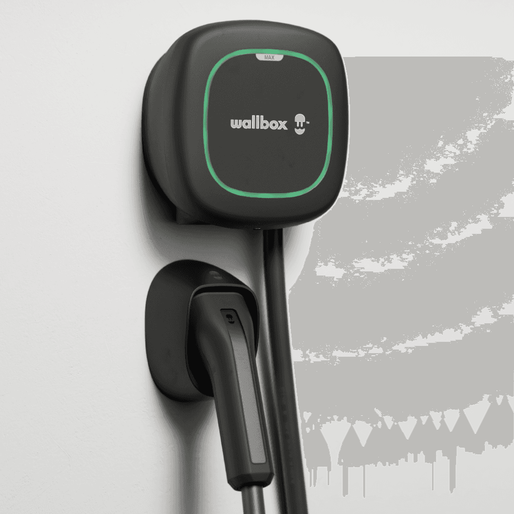 Wallbox Pulsar Max front-on with cable stock
